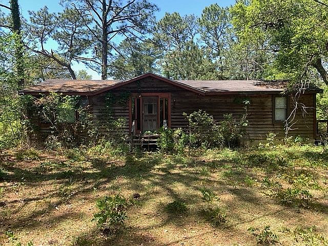 1st image of 384 Creekside Dr
