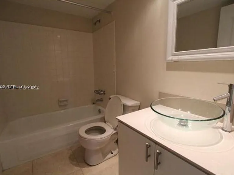 5775 W 20th Ave #406 — Photo 3
