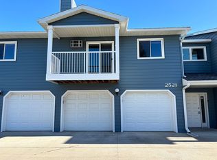 2521 25th St S, Fargo, ND 58103