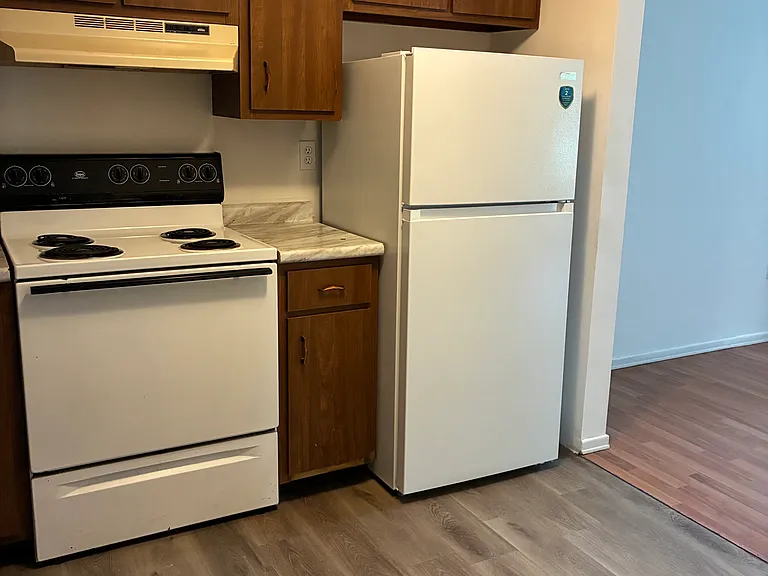 210 Hugel Dr #1 — Photo 5