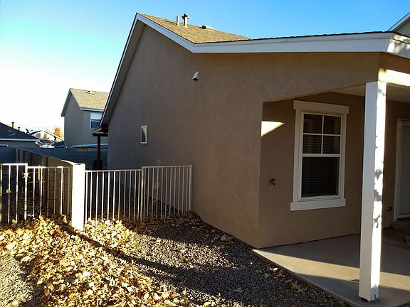 2nd image of 10436 Calle Rosa NW