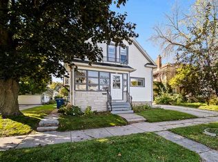 327 W 15th Ave, Oshkosh, WI 54902