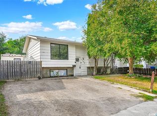 1633 B Ave N, Saskatoon, SK S7L1H2