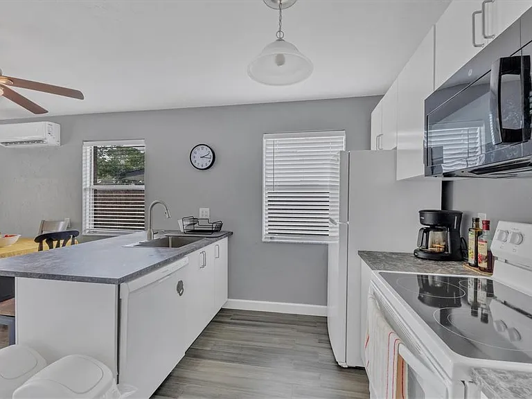 2305 Novus St — Photo 18
