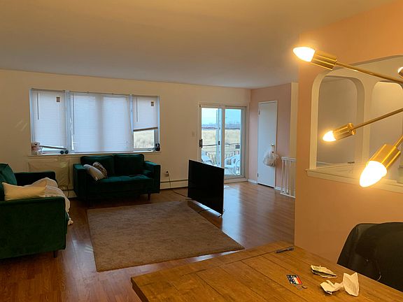 2nd image of 1294 Bergen Ave APT 3