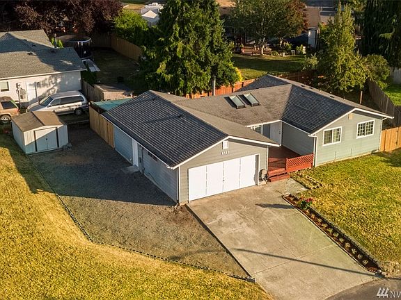 5th image of 6420 66th Pl NE