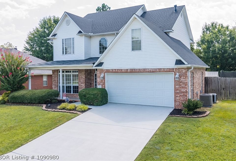 1st image of 1520 Rockhurst Dr