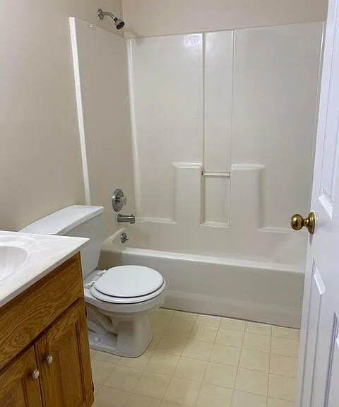 28 N Cedar Lake Dr W — Photo 16