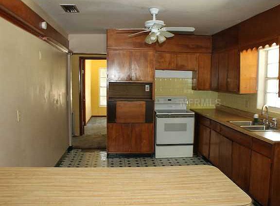 5th image of 8125 Simpson Ln