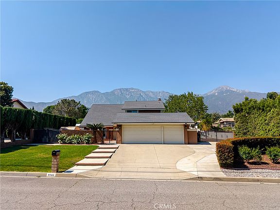 2nd image of 8344 Banyan St