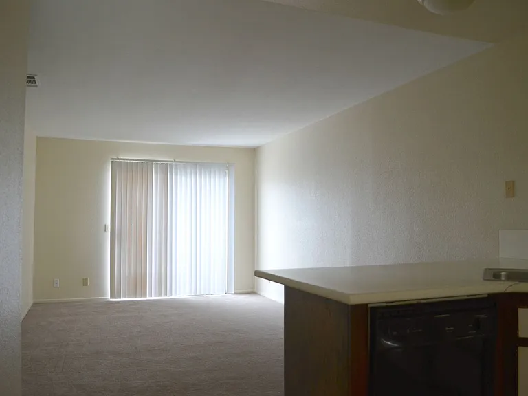 14762 Sequoia St — Photo 10
