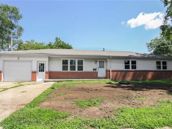 307 N Wells St, Odessa, MO 64076