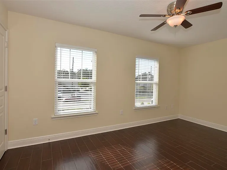 2614 S Brown Ave — Photo 10