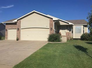 6915 N Grove St, Wichita, KS 67219