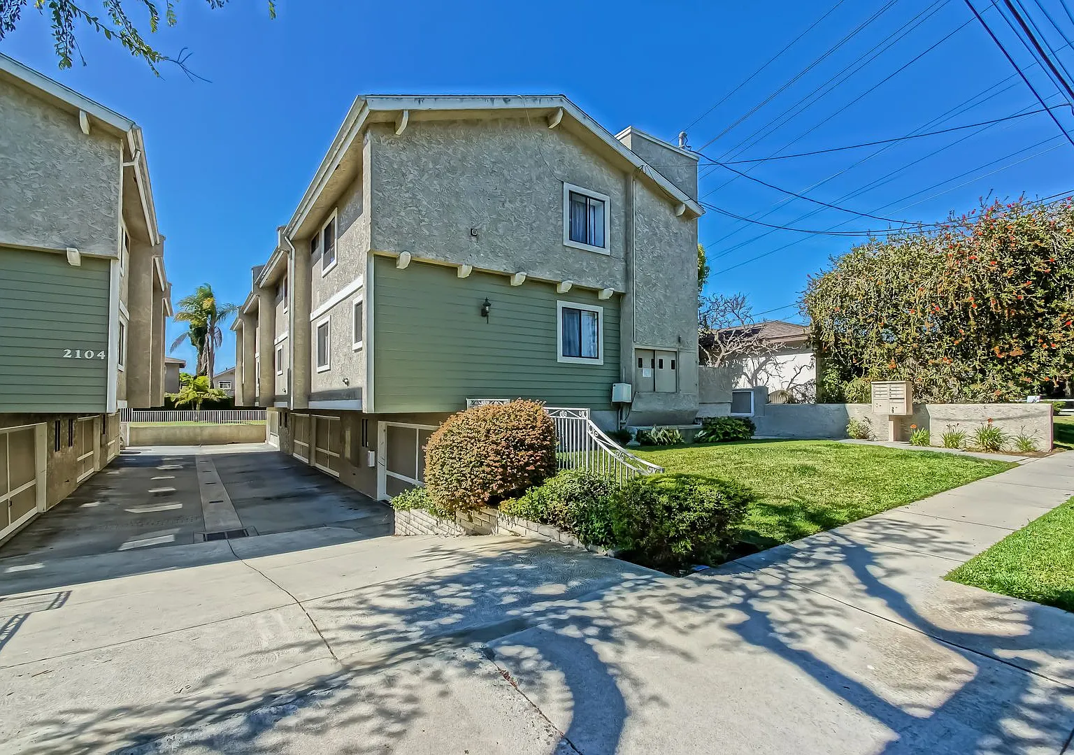 2104 Grant Ave. — Photo 3
