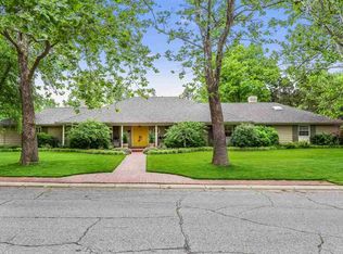 8100 E Tipperary St, Wichita, KS 67206