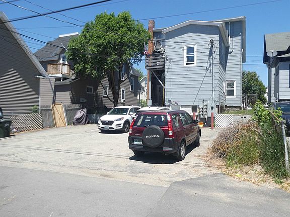 3rd image of 373 LAKE Avenue