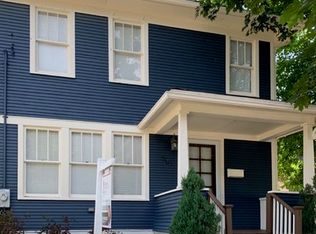 207 Grand Ave, Aurora, IL 60506