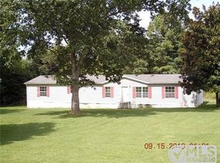 375 Wall Rd, Cunningham, TN 37052