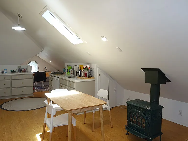 408 - 412 Leland Avenue (W) — Photo 7