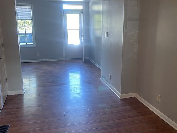 4th image of 136-140 E Liberty Ave #138