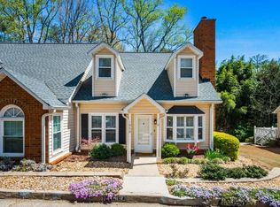 1050 Sasha Ln, Roswell, GA 30075