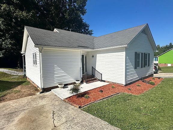 5th image of 1802 Bristol Rd