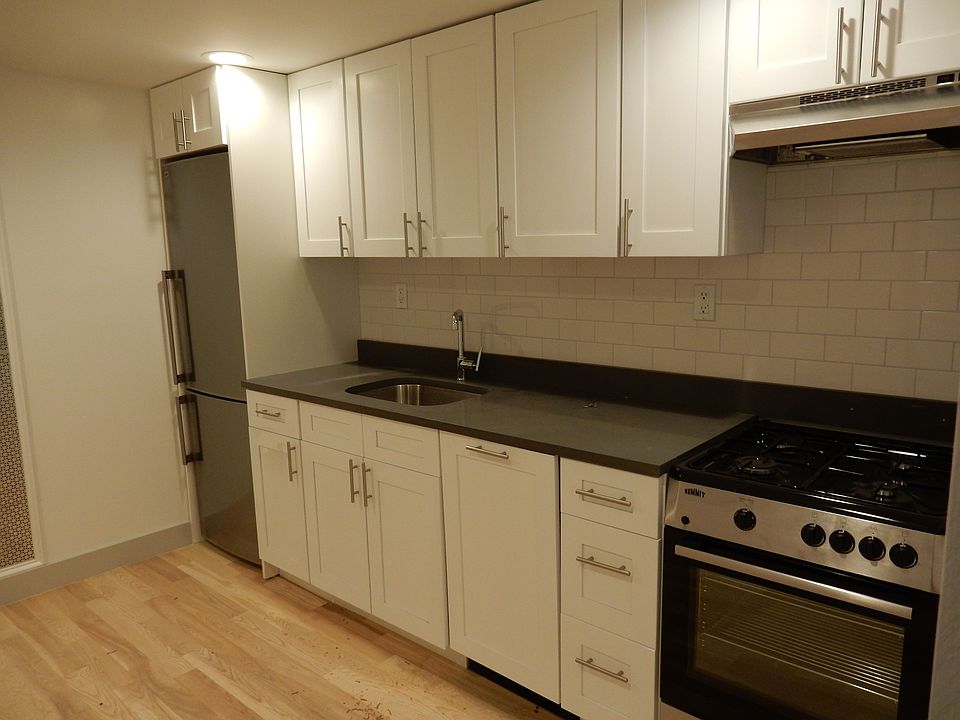 1st image of 7 Pell St #2