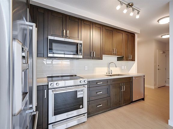 4th image of 11967 80th Ave #1508