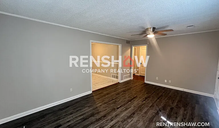 3822 Maid Marian Ln — Photo 3