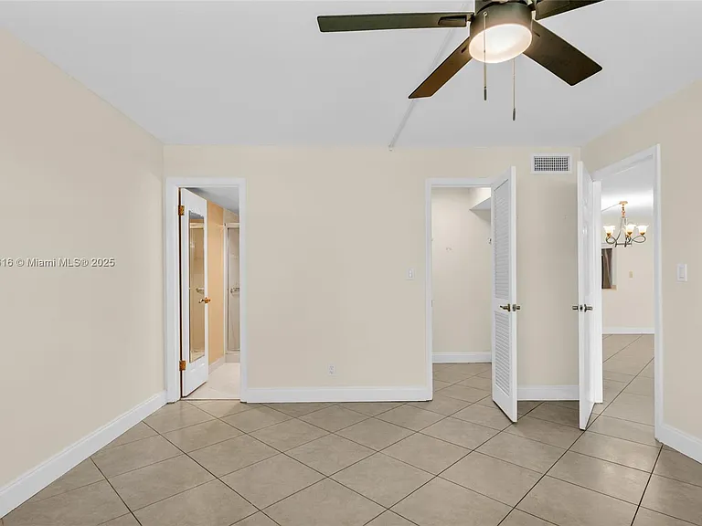 681 S Hollybrook Dr #109 — Photo 15