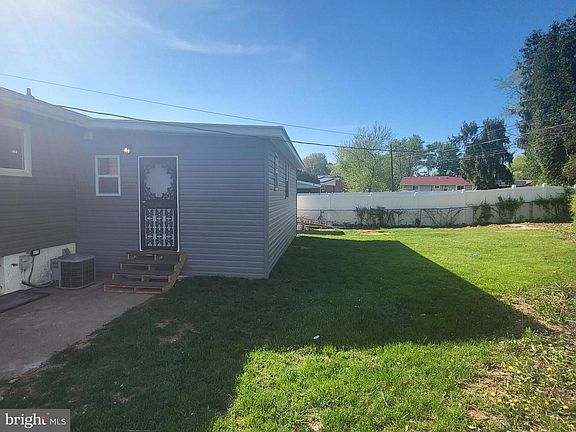 3rd image of 3326 Southgreen Rd