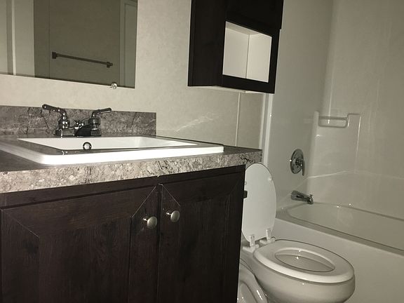3rd image of 1414 Pheasant Run
