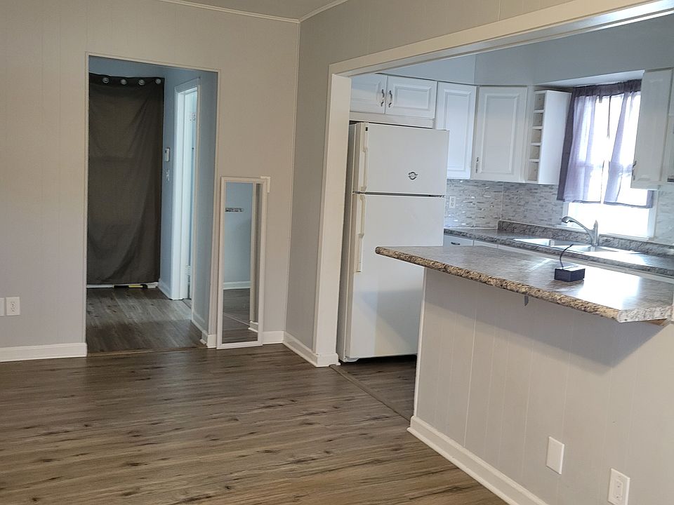 1st image of 2131 N Northern Ave