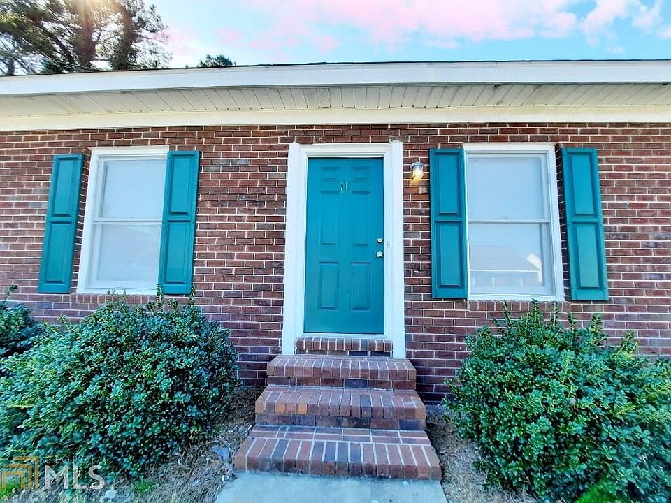 1st image of 230 Lanier Dr #11