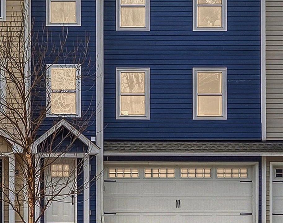 1st image of 202 Oakwood St