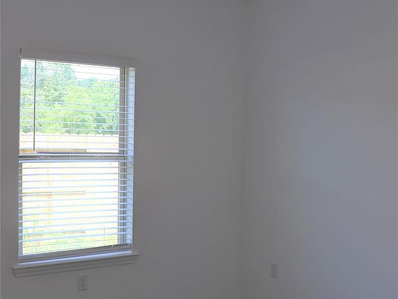 3rd image of 309 Carlos Leal Dr