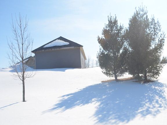 3rd image of 18601 Shelby Ct