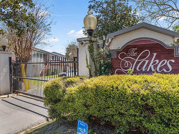 4th image of 1341 Airport Dr APT H02