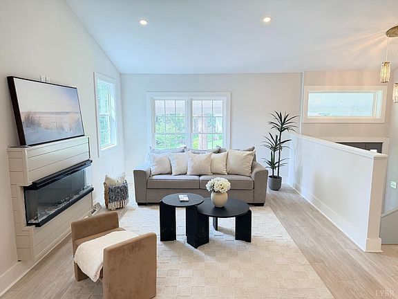 5th image of 1657 Rainbow Forest Dr
