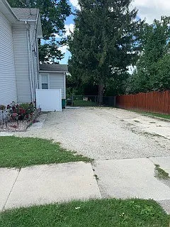 1429 S Hamilton St — Photo 2