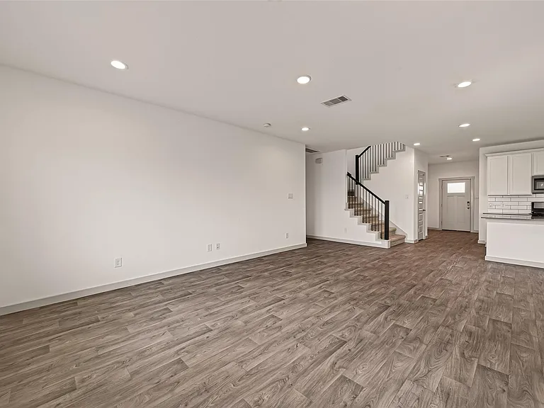 6903 Green Embers Ln — Photo 11