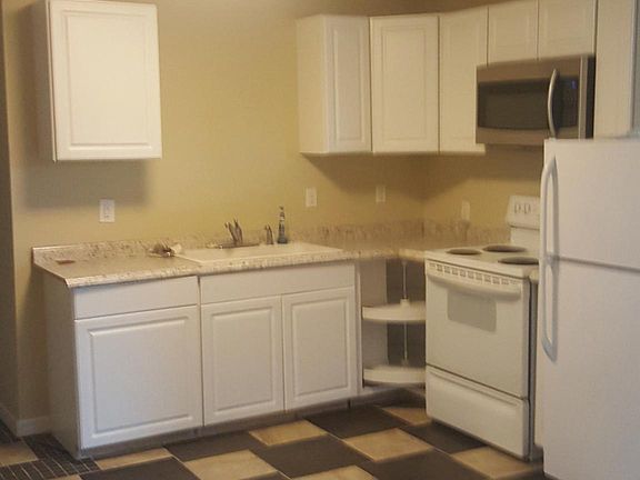 3rd image of 906 Ardmore Dr
