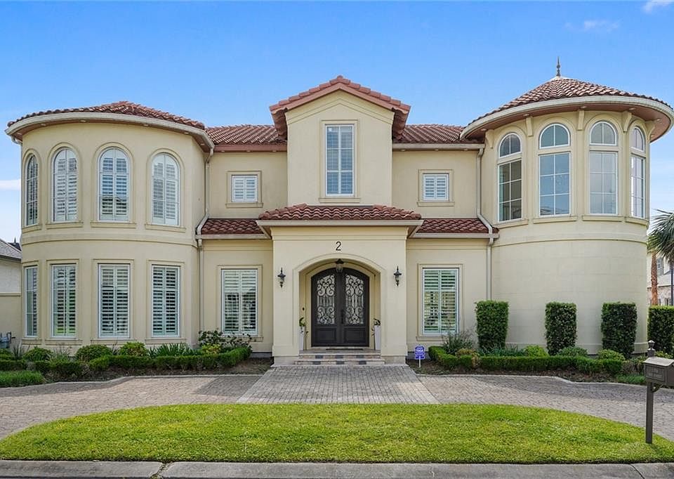 1st image of 2 Cycas