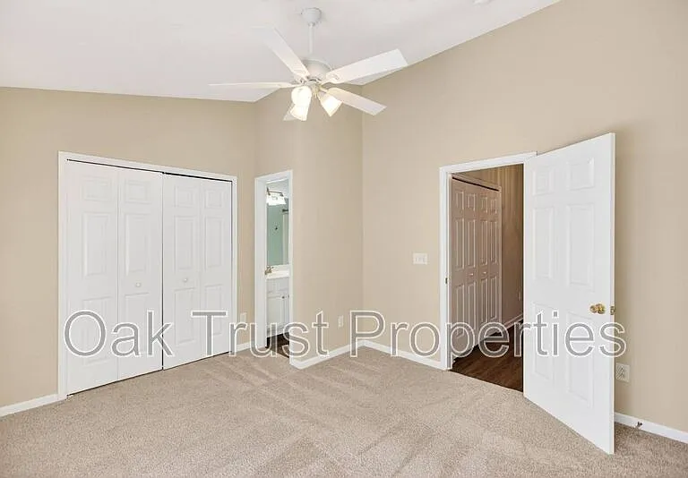1001 Elm Hall Cir — Photo 15