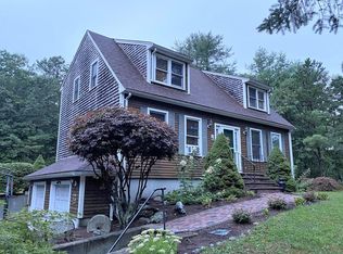 14 Old Thompson St, Middleboro, MA 02346