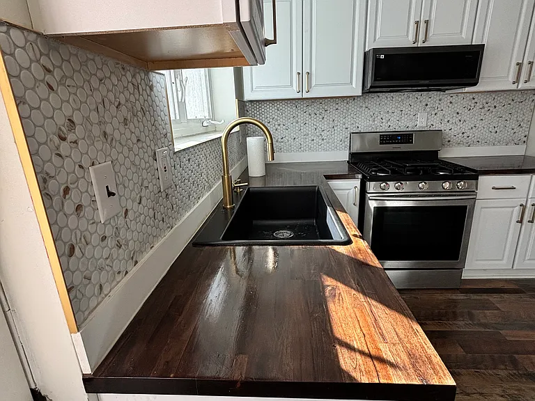 43 Ross St #2 — Photo 4