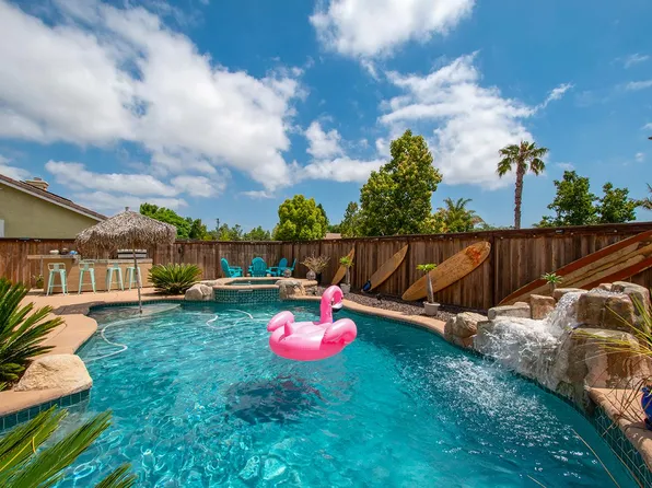 330 Del Flora St, Oceanside, CA 92058