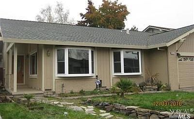 2nd image of 956 Hawthorne Cir