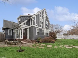 998 Humphrey St, Swampscott, MA 01907